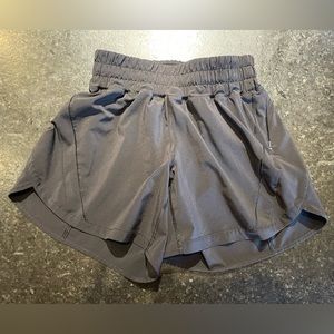 Like New LuluLemon Shorts Women’s Size 4